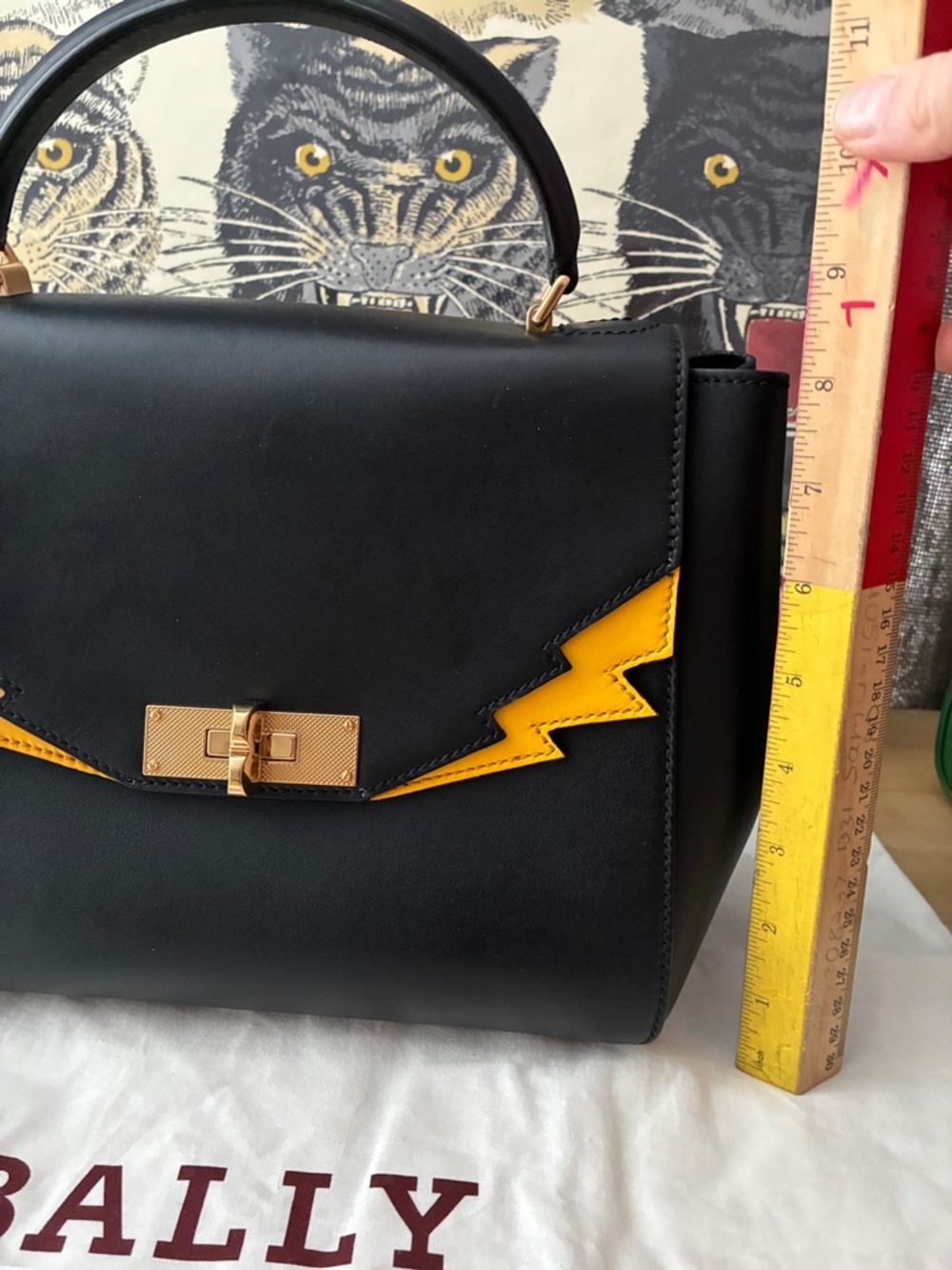 Bally B Turn Lightning Bolt Satchel Handbag! - Picture 4 of 11